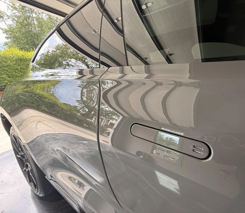 2021 Aston Martin DBX - Image 15 of 31
