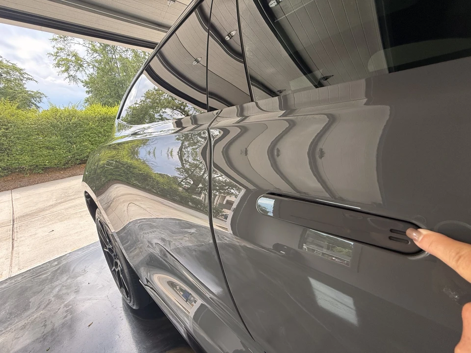 2021 Aston Martin DBX - Image 16 of 31