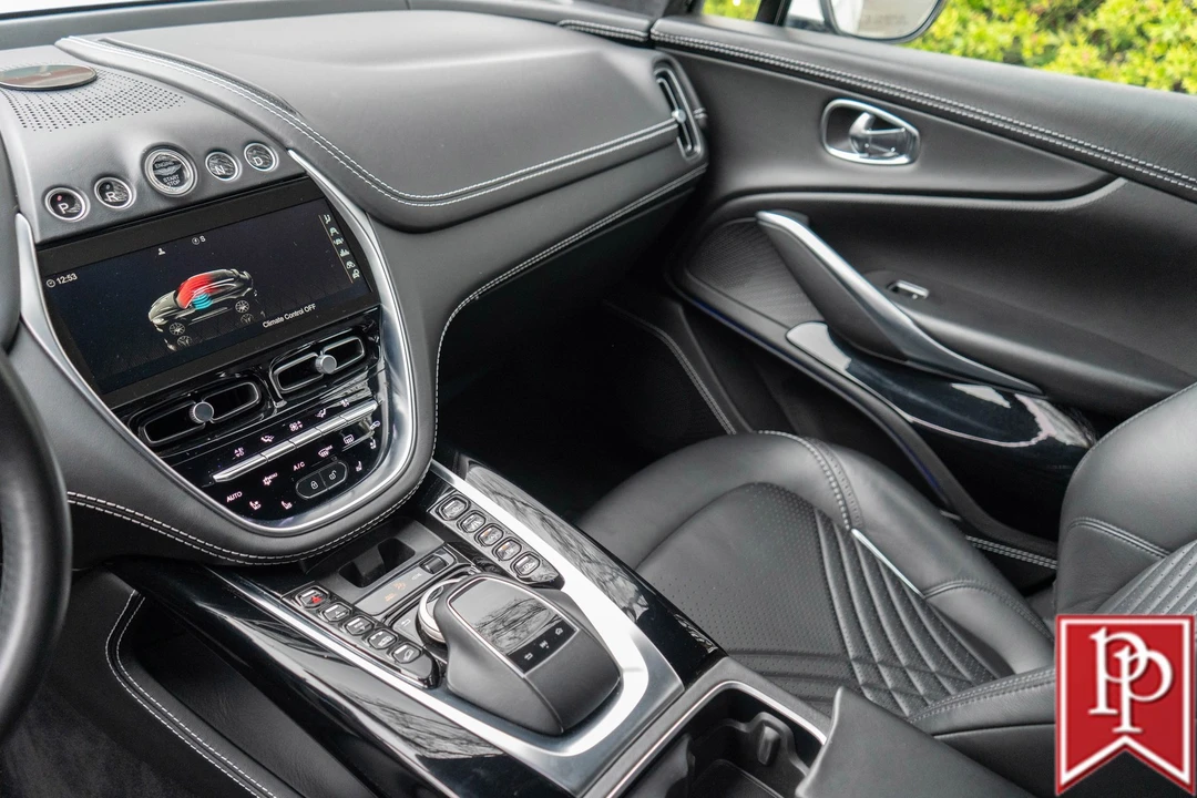 2021 Aston Martin DBX - Image 9 of 21