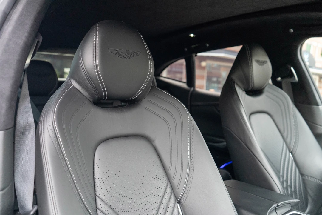 2021 Aston Martin DBX - Image 30 of 31