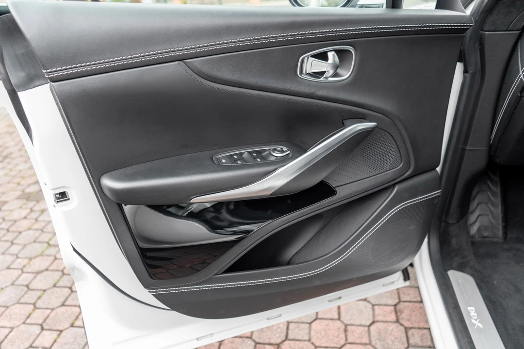 2021 Aston Martin DBX - Image 13 of 21