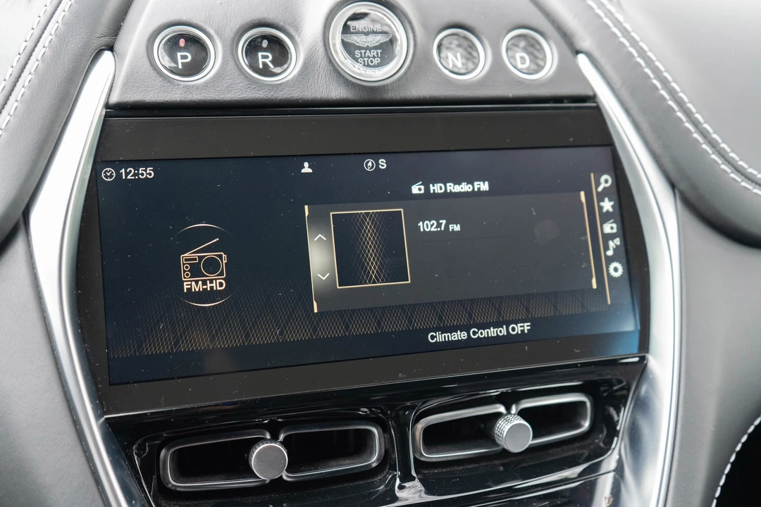 2021 Aston Martin DBX - Image 22 of 31