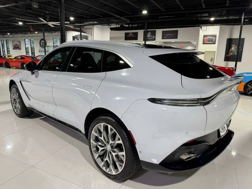 2021 Aston Martin DBX - Image 5 of 12