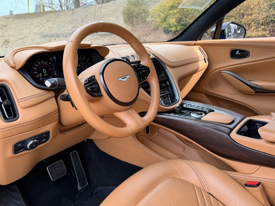 2021 Aston Martin DBX - Image 5 of 21