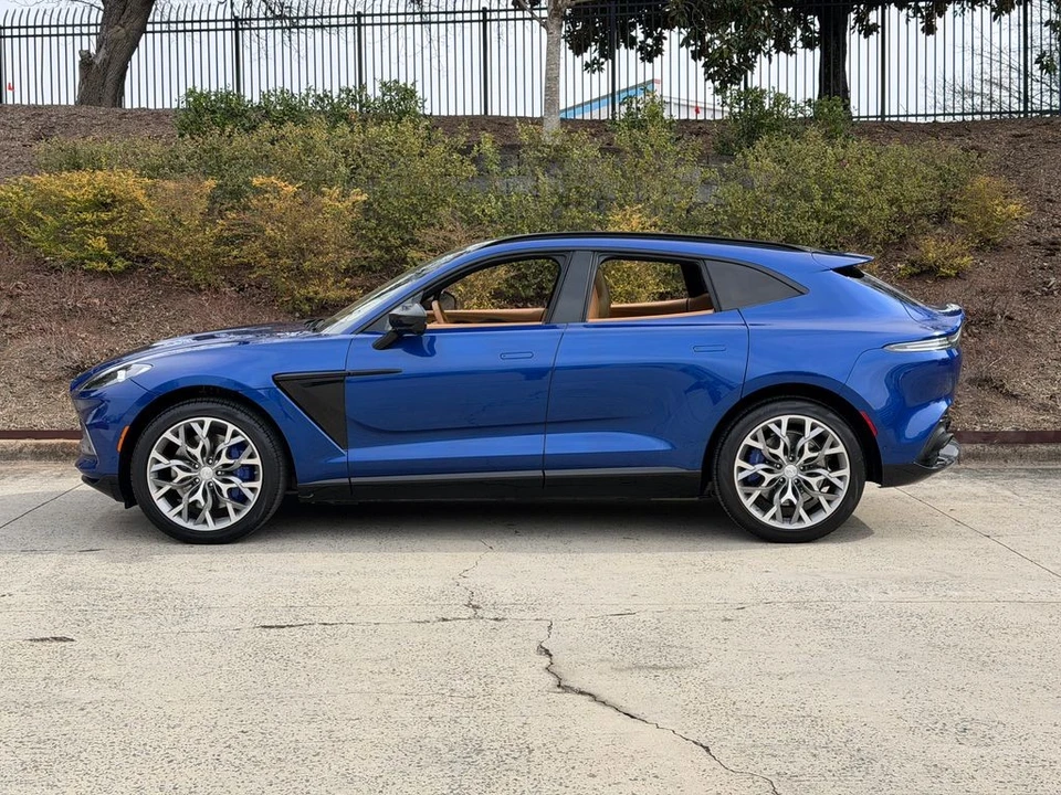 2021 Aston Martin DBX - Image 18 of 21