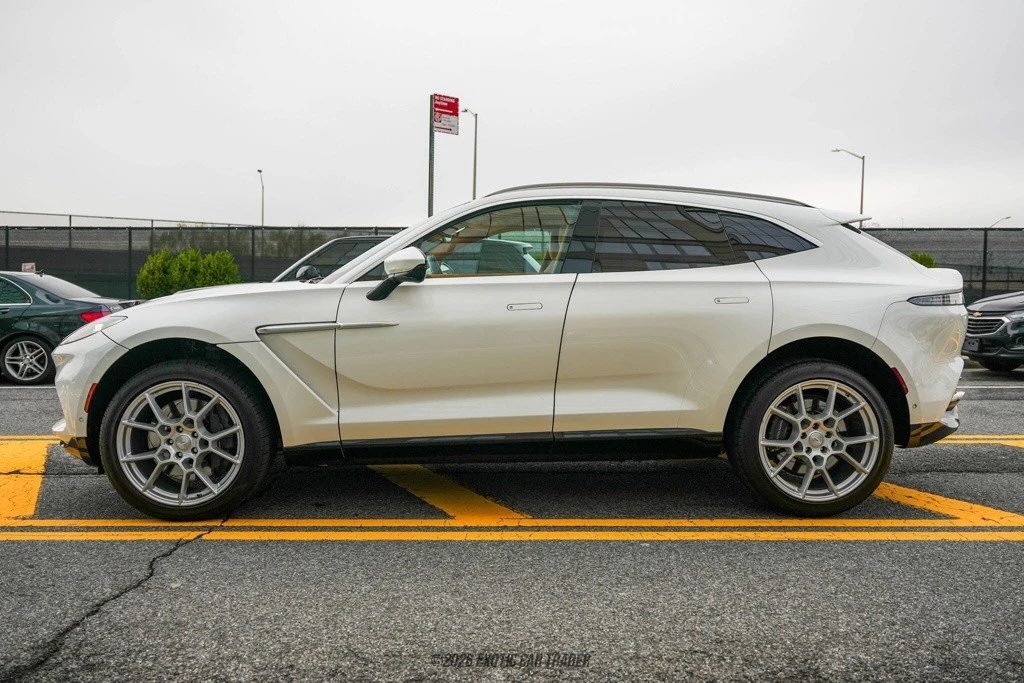 2021 Aston Martin DBX - Image 3 of 12