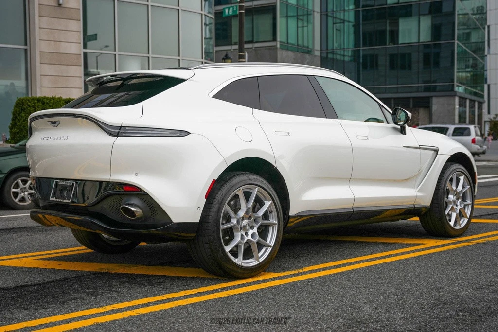 2021 Aston Martin DBX - Image 8 of 12