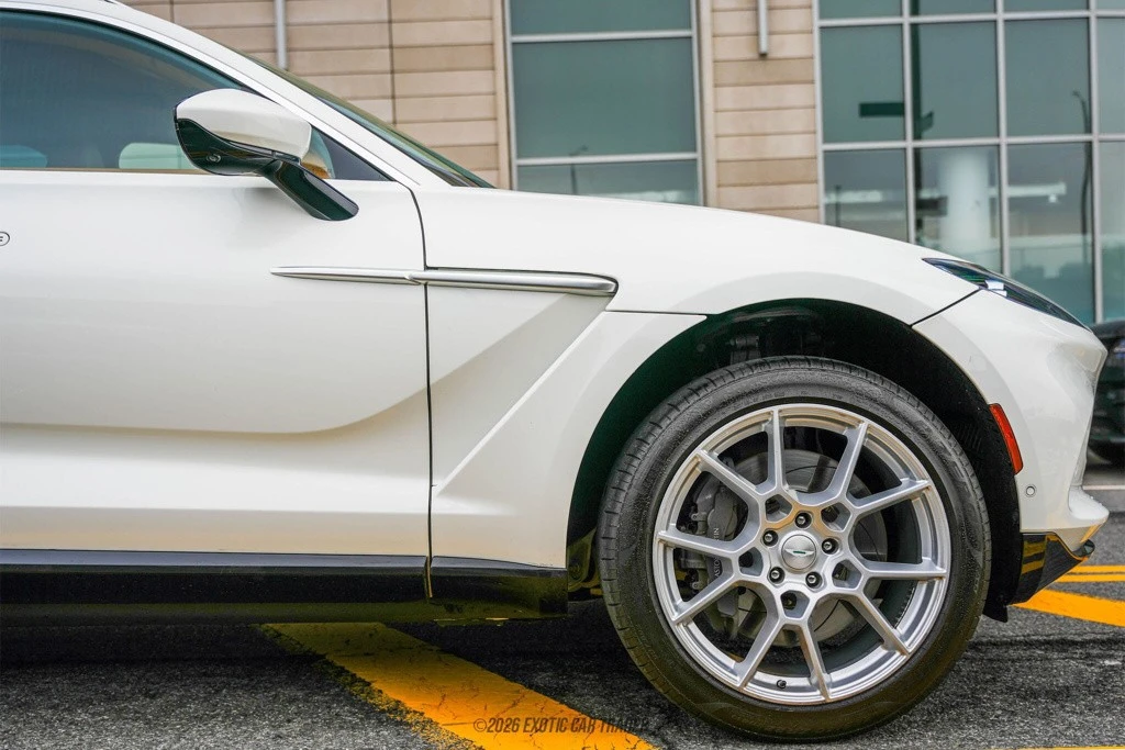 2021 Aston Martin DBX - Image 11 of 12