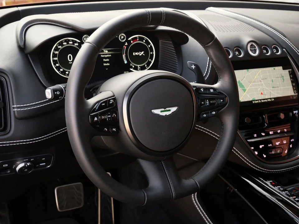 2021 Aston Martin DBX - Image 11 of 29