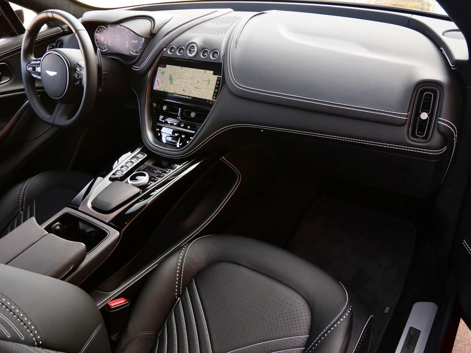 2021 Aston Martin DBX - Image 10 of 29