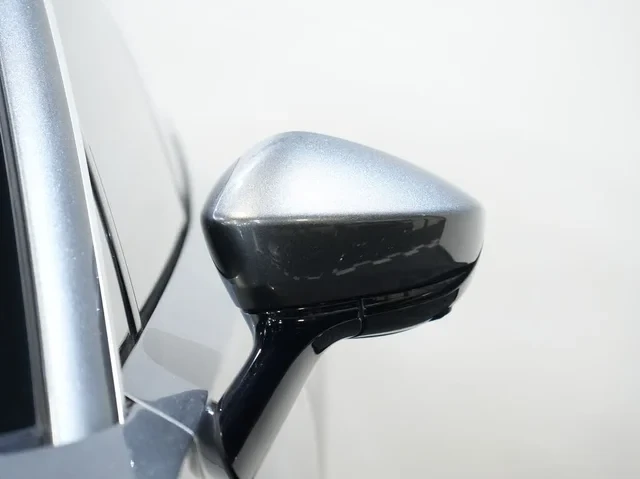 2021 Aston Martin DBX - Image 11 of 20