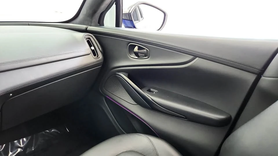 2021 Aston Martin DBX - Image 14 of 20