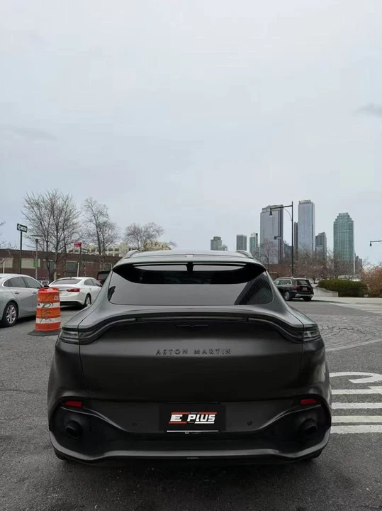 2021 Aston Martin DBX - Image 8 of 8