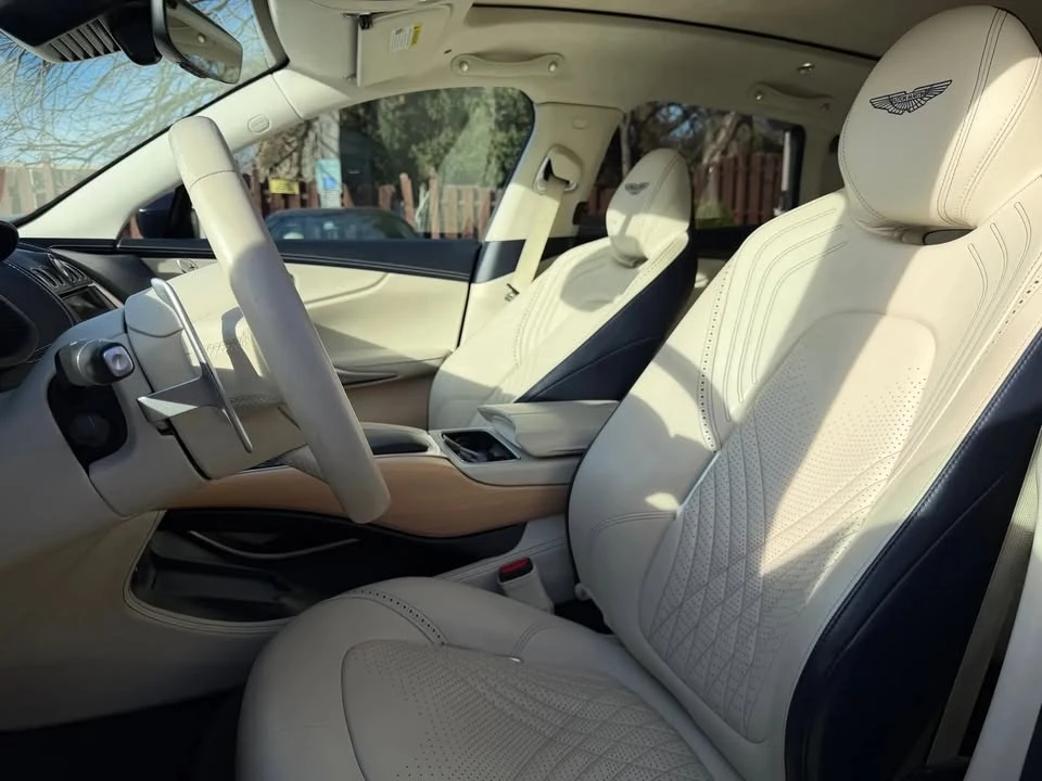 2021 Aston Martin DBX - Image 5 of 9