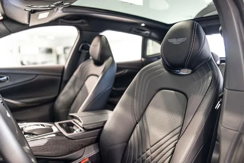 2021 Aston Martin DBX - Image 11 of 19