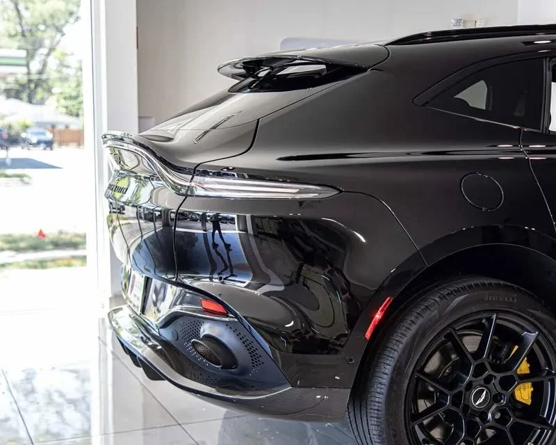 2021 Aston Martin DBX - Image 8 of 19