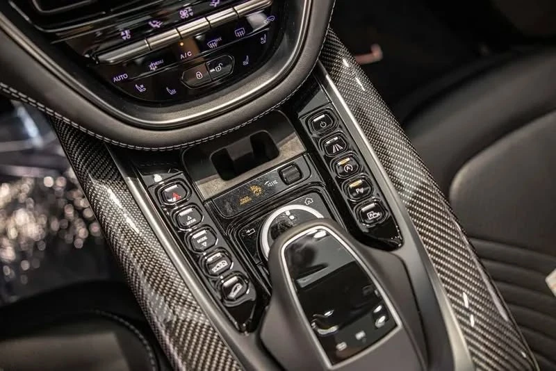 2021 Aston Martin DBX - Image 15 of 19