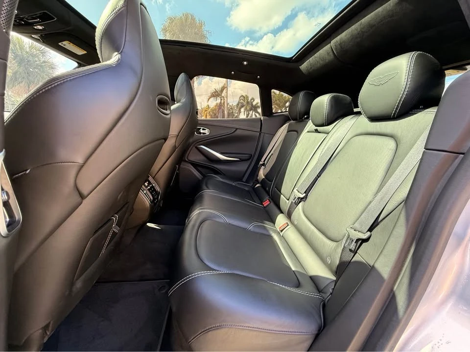 2021 Aston Martin DBX - Image 10 of 18