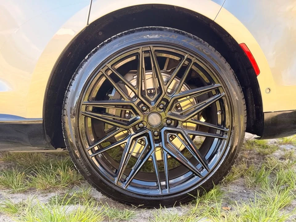 2021 Aston Martin DBX - Image 15 of 18