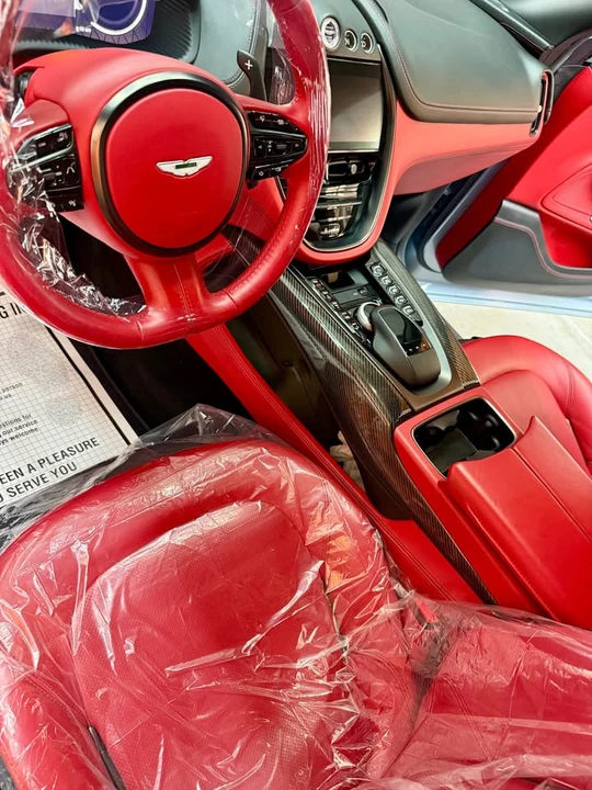 2021 Aston Martin DBX - Image 11 of 19