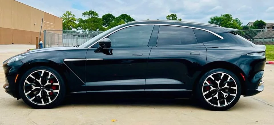 2021 Aston Martin DBX - Image 12 of 20