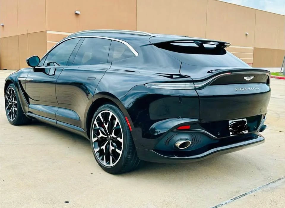 2021 Aston Martin DBX - Image 10 of 20