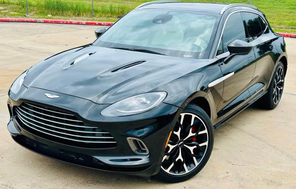 2021 Aston Martin DBX - Image 8 of 20