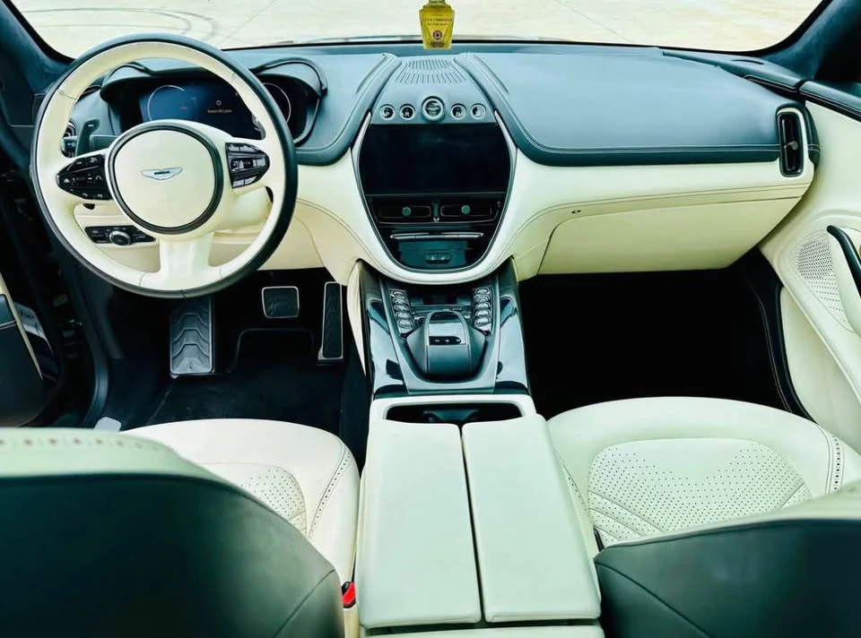 2021 Aston Martin DBX - Image 18 of 20