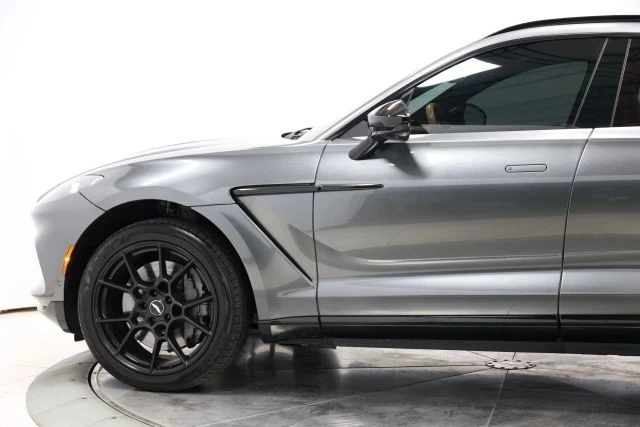 2021 Aston Martin DBX - Image 7 of 31