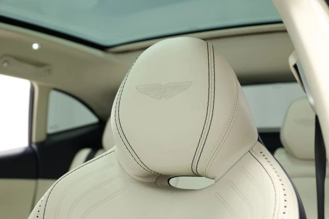 2021 Aston Martin DBX - Image 18 of 31