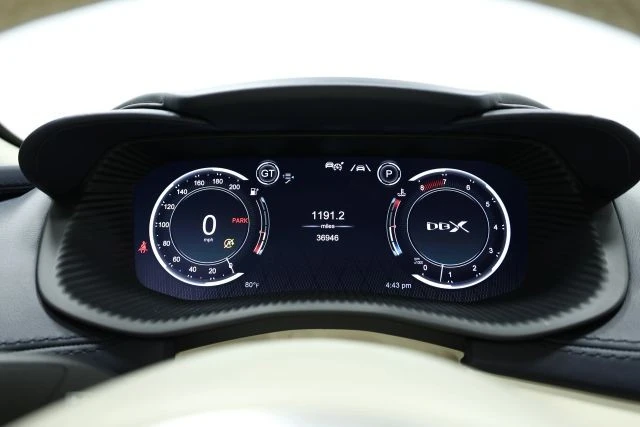 2021 Aston Martin DBX - Image 26 of 31