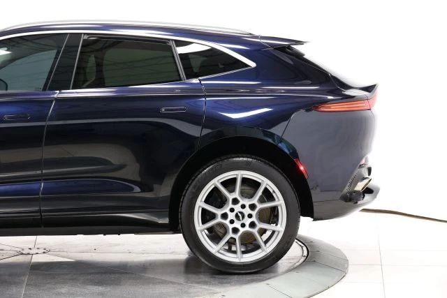 2021 Aston Martin DBX - Image 8 of 31