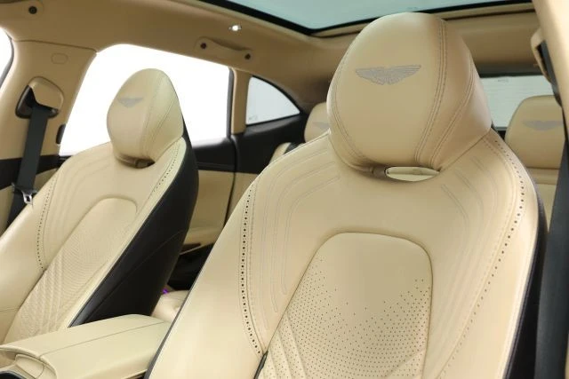 2021 Aston Martin DBX - Image 16 of 31