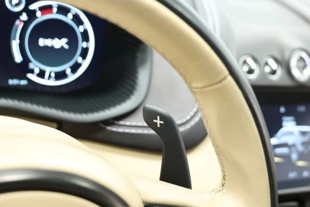 2021 Aston Martin DBX - Image 27 of 31