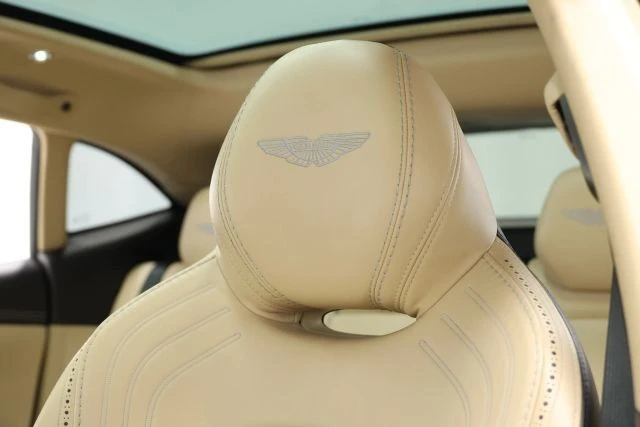 2021 Aston Martin DBX - Image 17 of 21