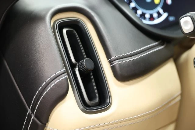 2021 Aston Martin DBX - Image 22 of 31