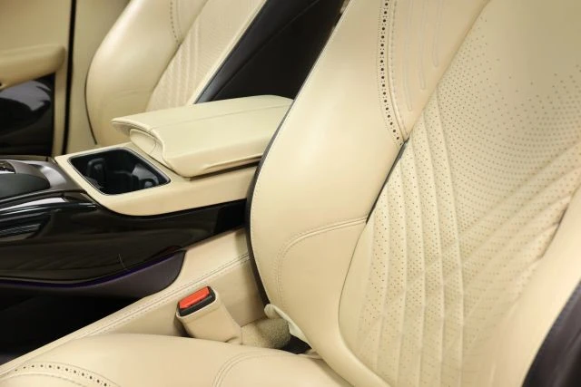 2021 Aston Martin DBX - Image 18 of 31