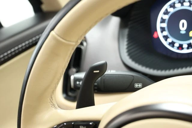 2021 Aston Martin DBX - Image 26 of 31