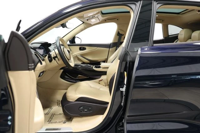 2021 Aston Martin DBX - Image 12 of 21