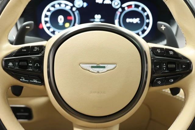 2021 Aston Martin DBX - Image 25 of 31