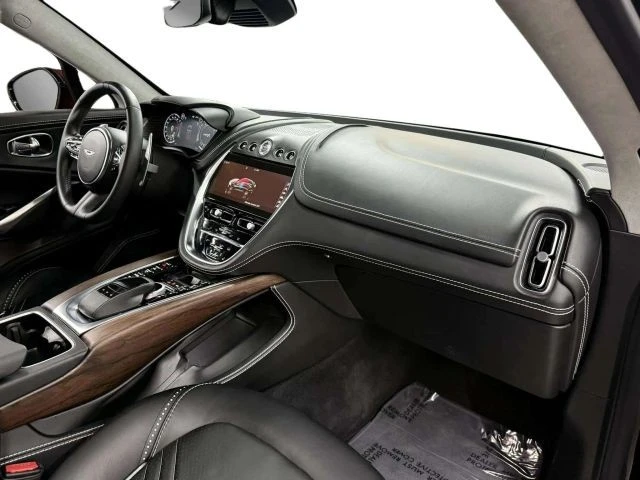 2021 Aston Martin DBX - Image 10 of 12