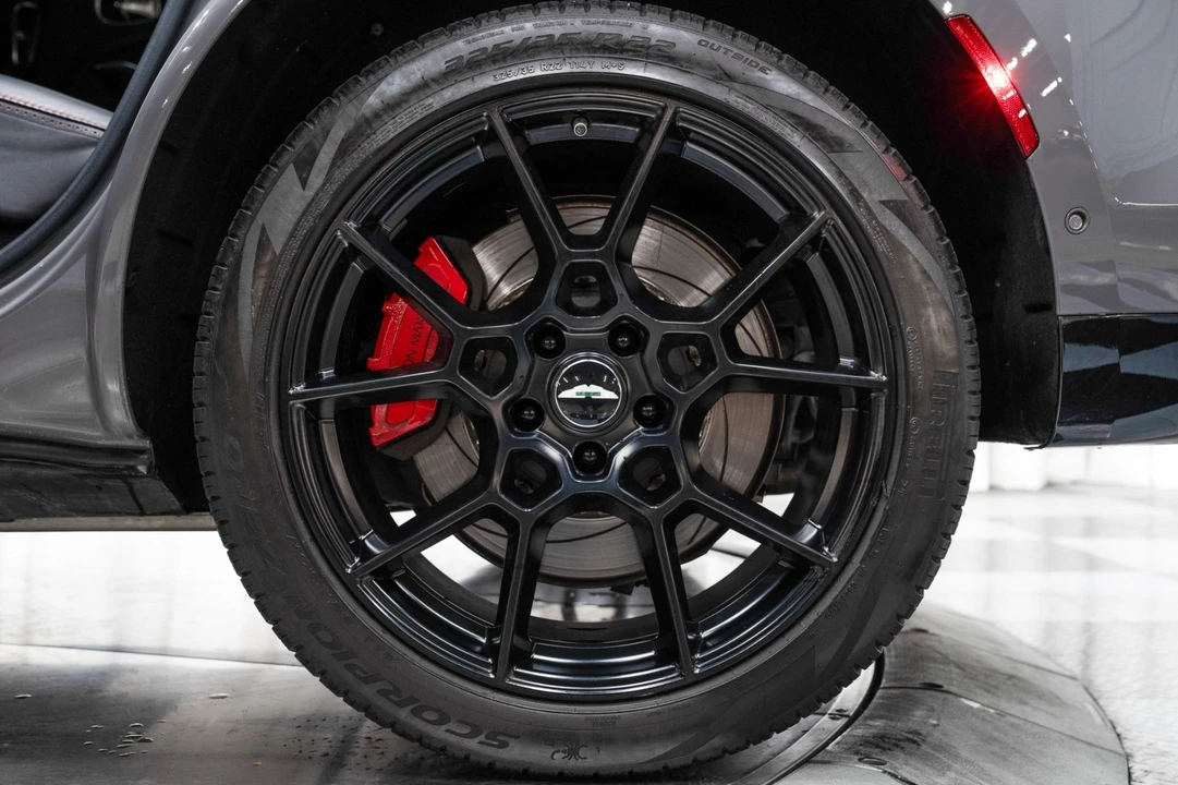 2021 Aston Martin DBX - Image 9 of 12