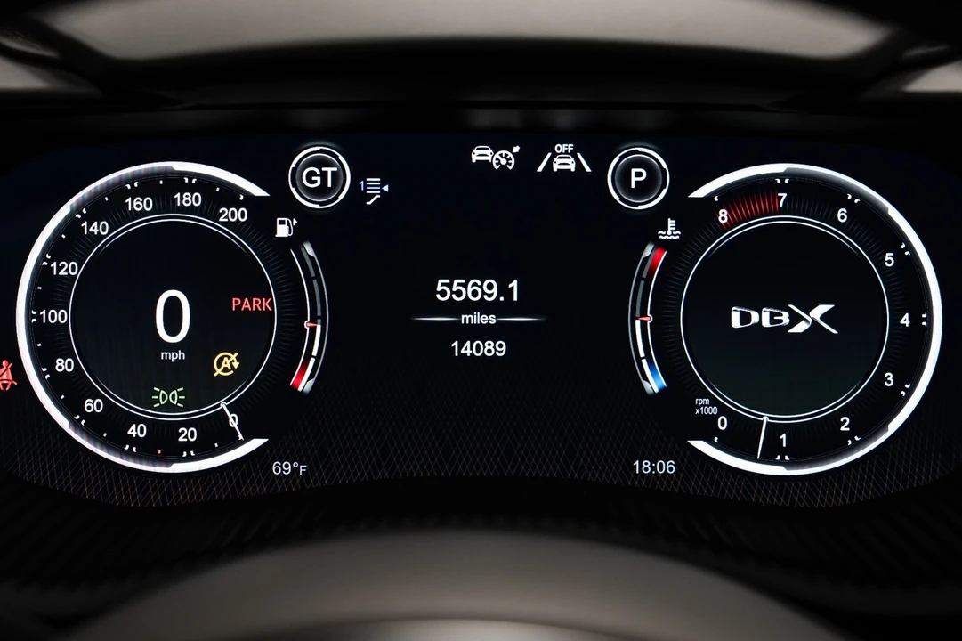 2021 Aston Martin DBX - Image 18 of 21