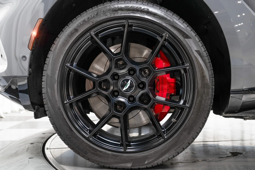 2021 Aston Martin DBX - Image 8 of 12