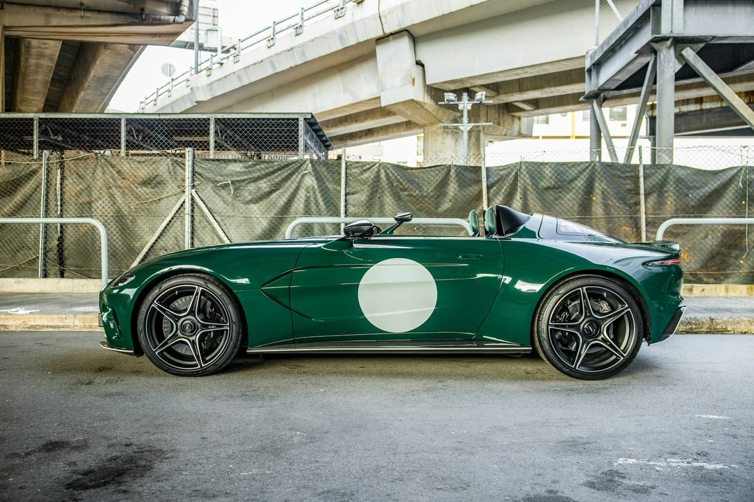 2021 Aston Martin Vantage - Image 12 of 21