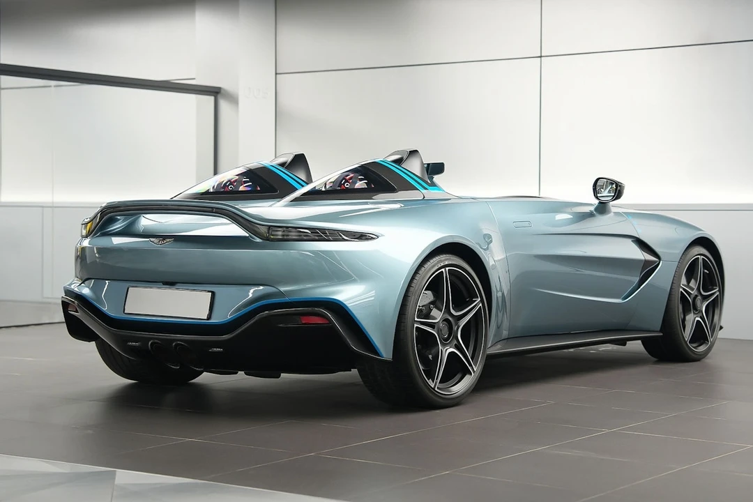 2021 Aston Martin - Image 2 of 4
