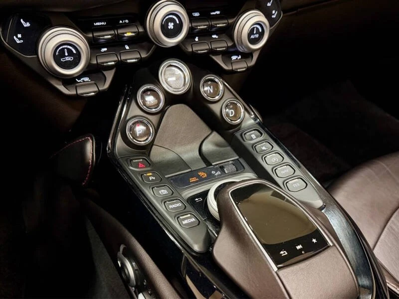 2021 Aston Martin V8 Vantage (2019+) - Image 19 of 20