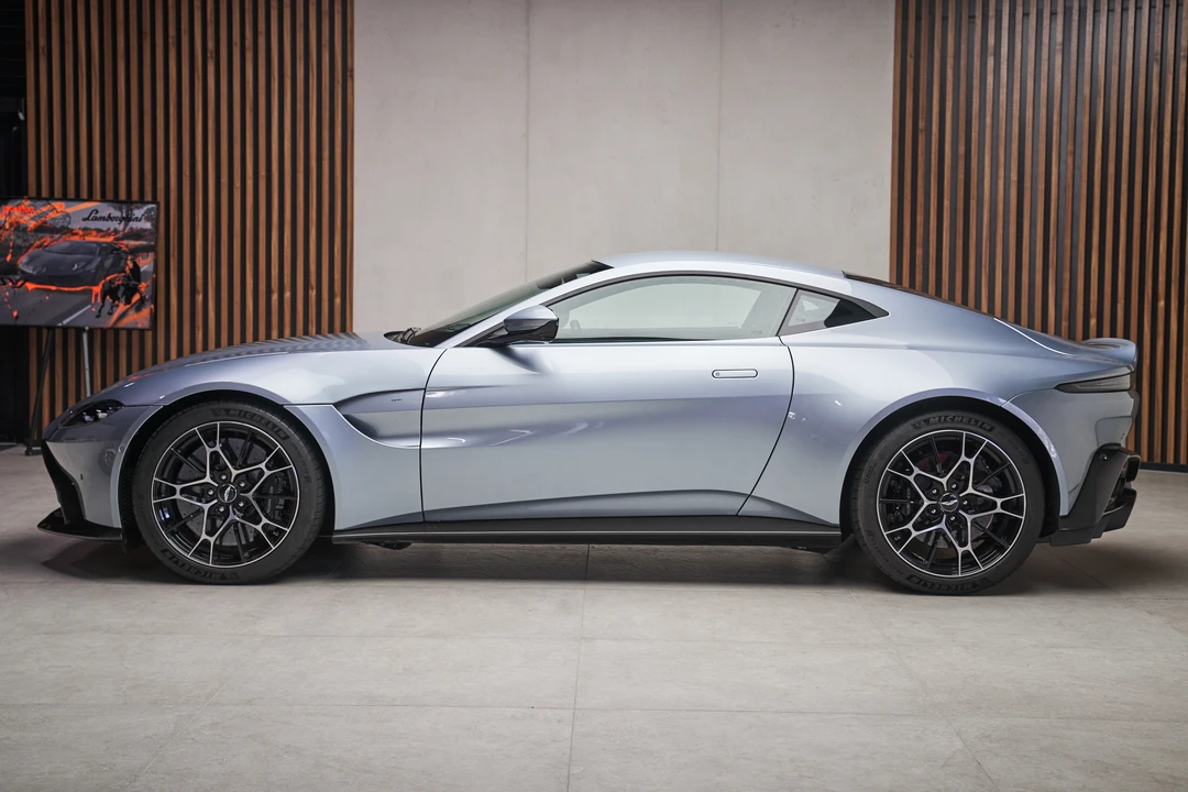 2021 Aston Martin V8 Vantage (2019+) - Image 17 of 31