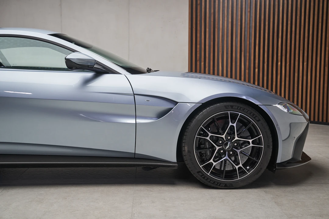 2021 Aston Martin V8 Vantage (2019+) - Image 13 of 31
