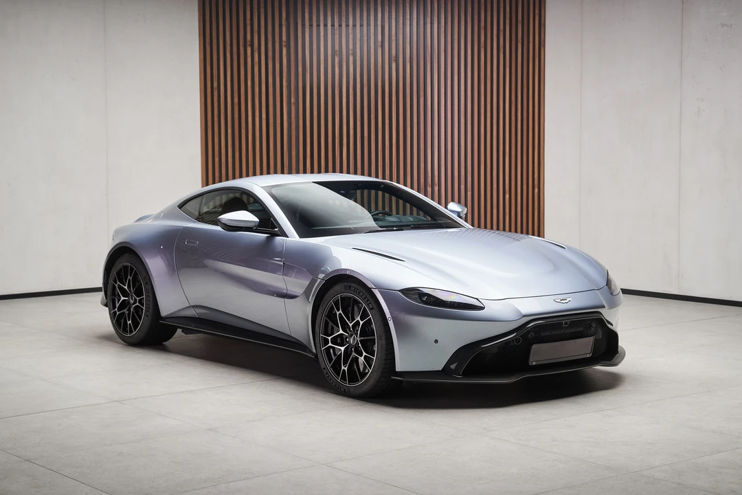 2021 Aston Martin V8 Vantage (2019+) - Image 3 of 31